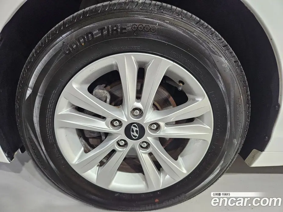Hyundai Sonata 2015 2.0 автомат (гидро), фото 7