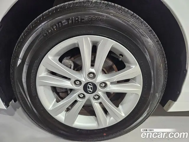 Hyundai Sonata 2015 2.0 автомат (гидро), миниатюра 7