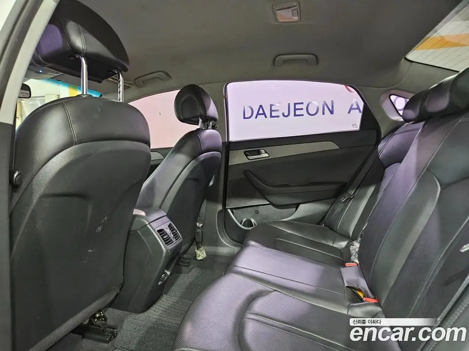 Hyundai Sonata 2015 2.0 автомат (гидро), фото 8