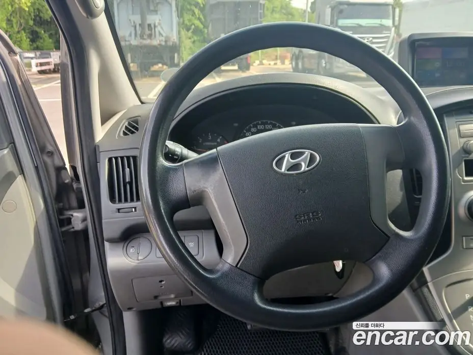 Hyundai Starex 2010 2.5 автомат (гидро), фото 8
