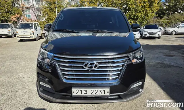 Hyundai Starex 2018 2.5 автомат (гидро), миниатюра 3
