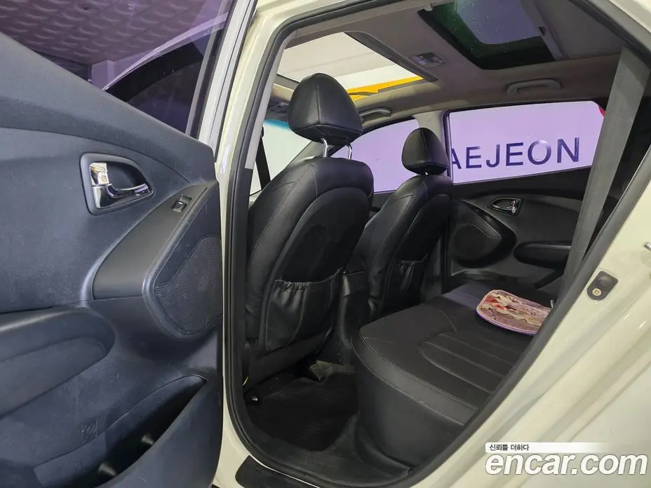 Hyundai Tucson 2011 2.0 автомат (гидро), фото 8 Hyundai Tucson 2011 2.0 автомат (гидро), фото 8