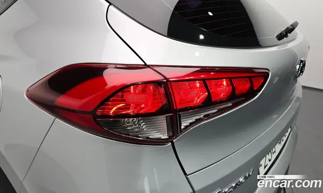 Hyundai Tucson 2017 1.7 автомат (гидро), миниатюра 9