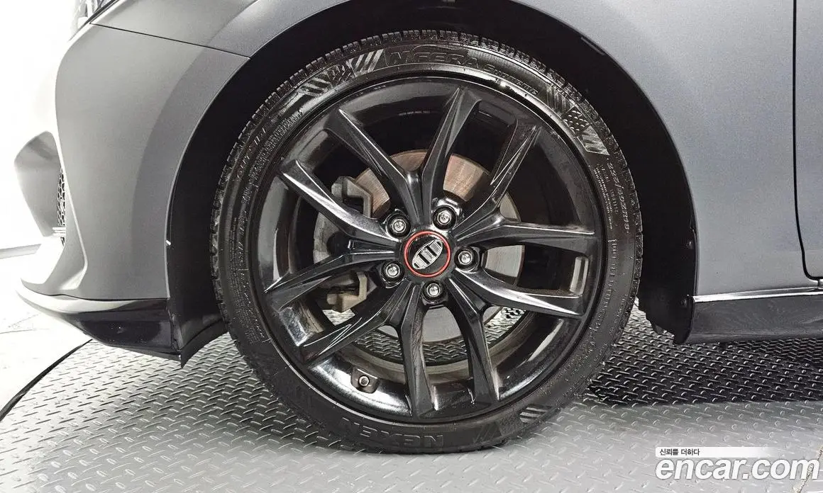 Hyundai Veloster 2018 1.6 автомат (гидро), фото 5