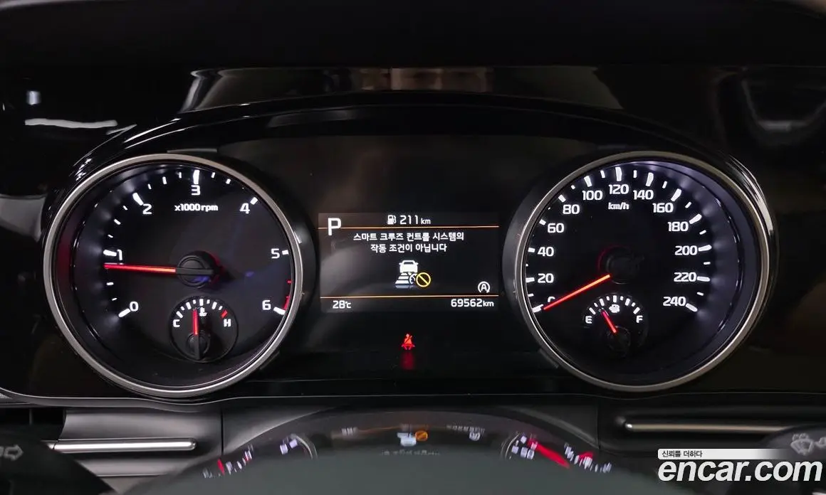 Kia Carnival 2021 2.2 автомат (гидро), фото 8