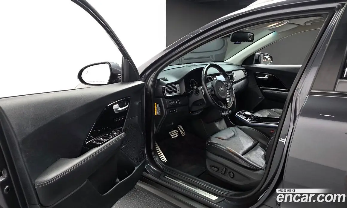 Kia Niro 2020 0.2 автомат (гидро), фото 10 Kia Niro 2020 0.2 автомат (гидро), фото 10
