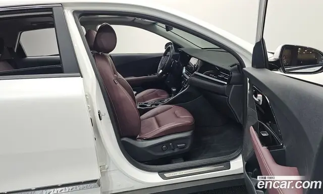 Kia Niro 2021 1.6 автомат (гидро), миниатюра 11