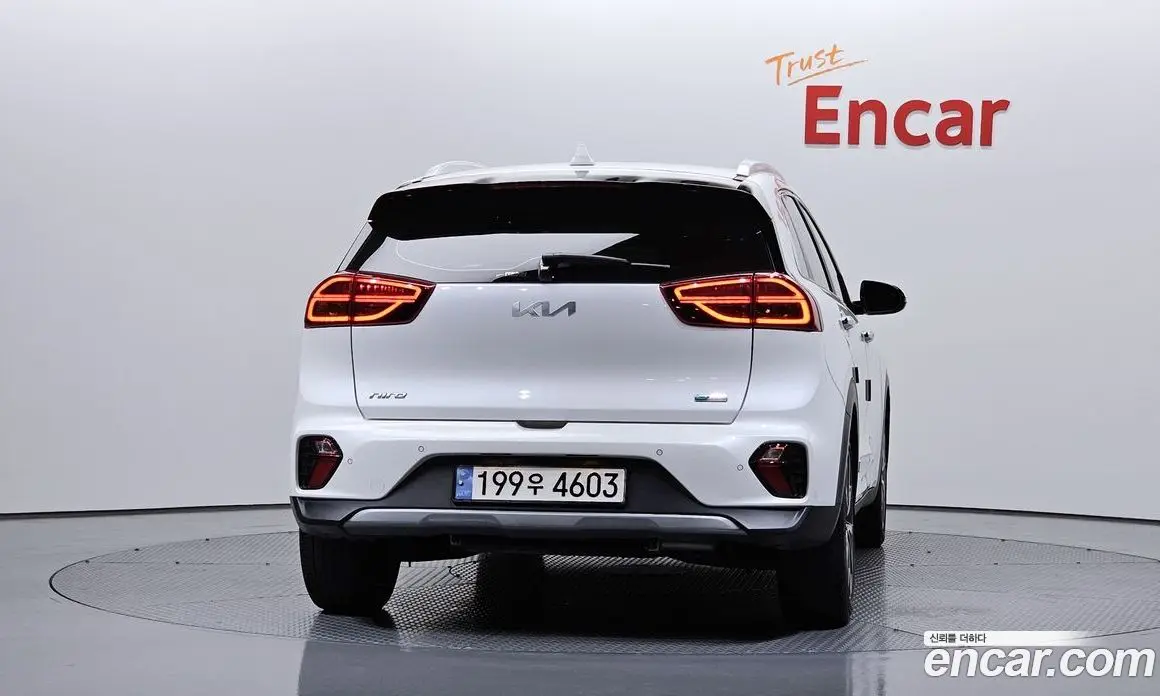 Kia Niro 2021 1.6 автомат (гидро), фото 4