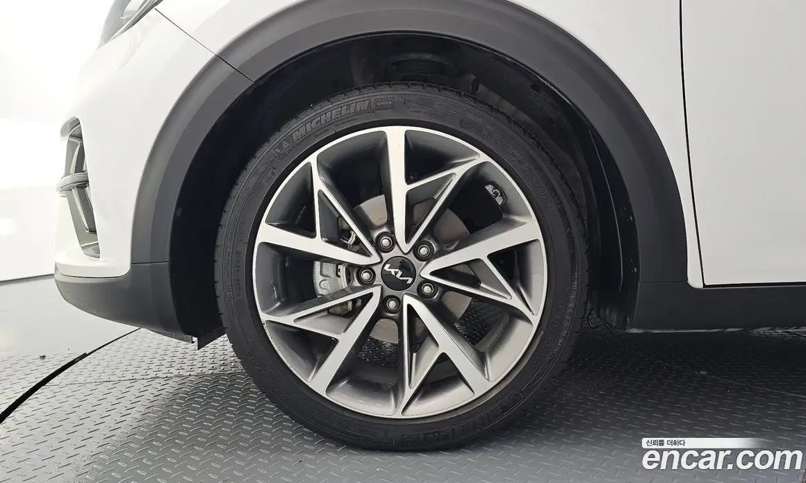 Kia Niro 2021 1.6 автомат (гидро), фото 5