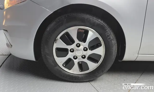 Kia Porte 2013 1.6 автомат (гидро), миниатюра 5