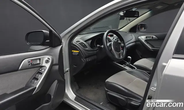 Kia Porte 2013 1.6 автомат (гидро), миниатюра 10