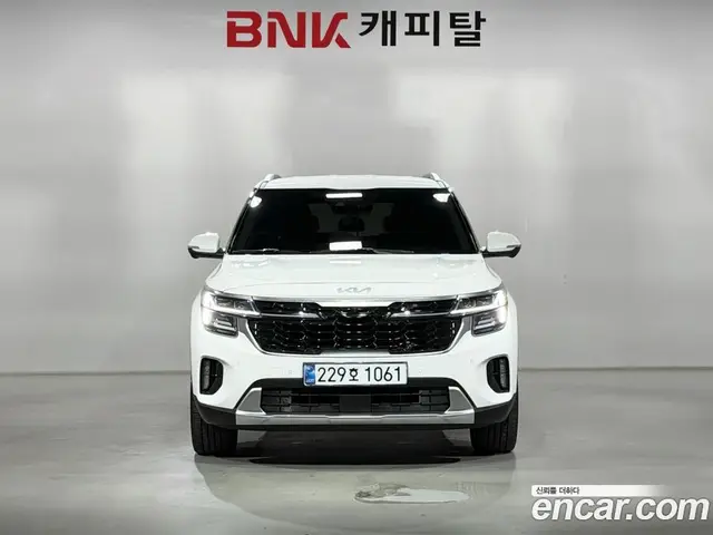 Kia Seltos 2024 1.6 автомат (гидро), миниатюра 3
