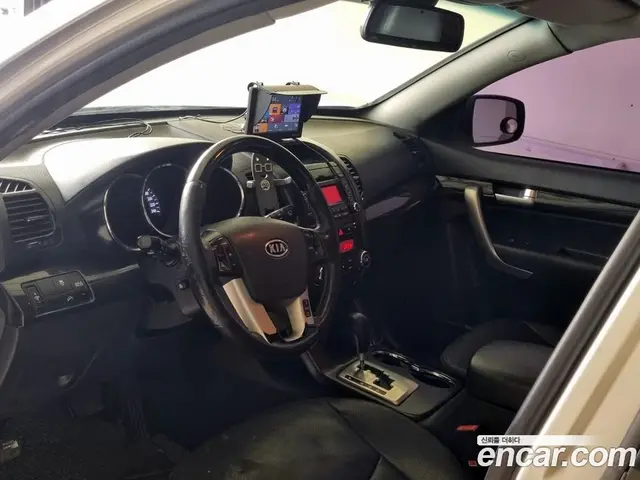 Kia Sorento 2012 2.0 автомат (гидро), миниатюра 5 Kia Sorento 2012 2.0 автомат (гидро), миниатюра 5