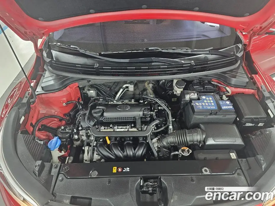 Kia Stonic 2018 1.4 автомат (гидро), фото 15
