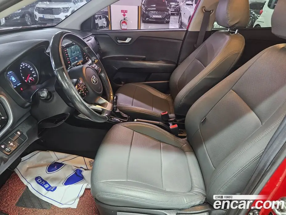 Kia Stonic 2018 1.4 автомат (гидро), фото 8