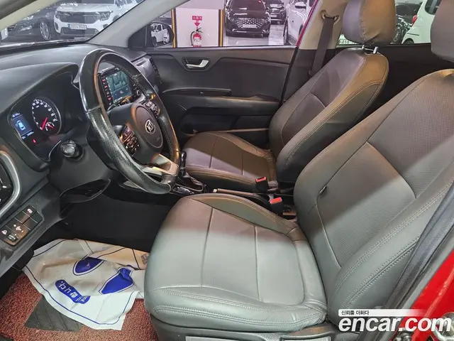 Kia Stonic 2018 1.4 автомат (гидро), миниатюра 8
