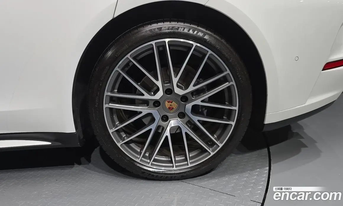Porsche Panamera 2025 2.9 автомат (гидро), фото 7 Porsche Panamera 2025 2.9 автомат (гидро), фото 7