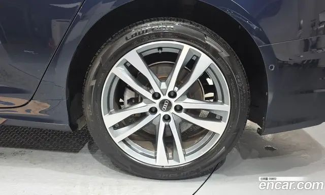 Audi A6 2022 2.0 автомат (гидро), миниатюра 5
