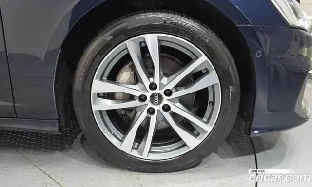 Audi A6 2022 2.0 автомат (гидро), миниатюра 7
