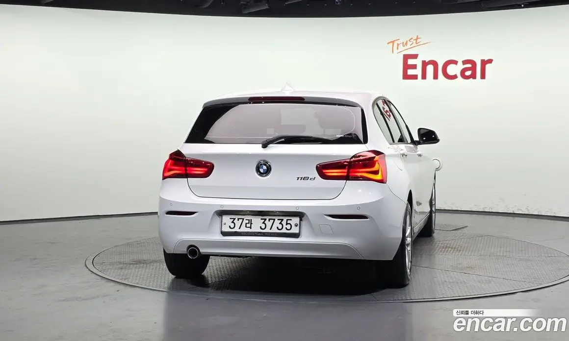 BMW 1 серия 2016 2.0 автомат (гидро), фото 4 BMW 1 серия 2016 2.0 автомат (гидро), фото 4