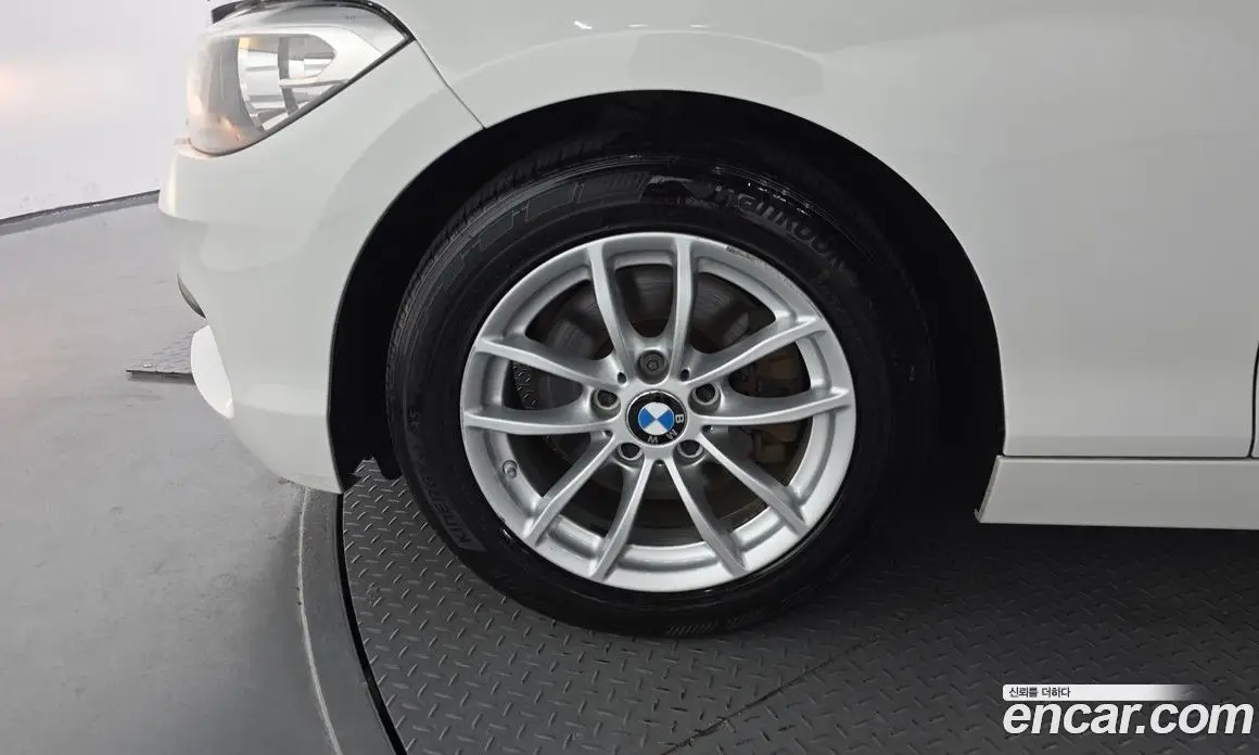 BMW 1 серия 2016 2.0 автомат (гидро), фото 5 BMW 1 серия 2016 2.0 автомат (гидро), фото 5