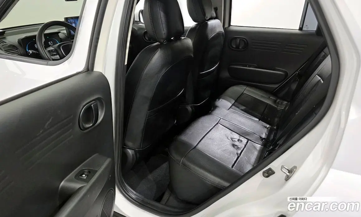 Hyundai Casper 2022 1.0 автомат (гидро), фото 17