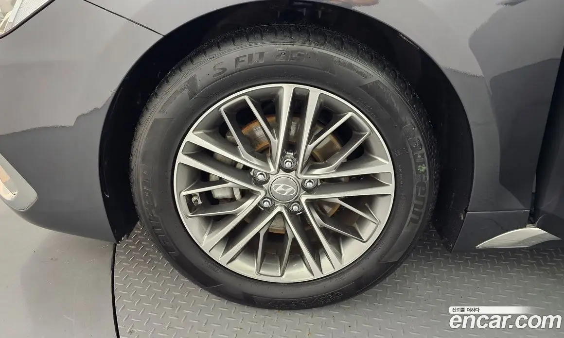 Hyundai Grandeur 2017 2.4 автомат (гидро), фото 5