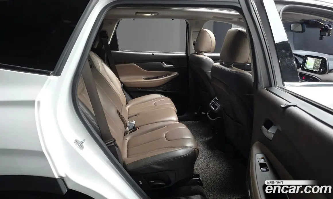 Hyundai Santa Fe 2018 2.0 автомат (гидро), фото 17