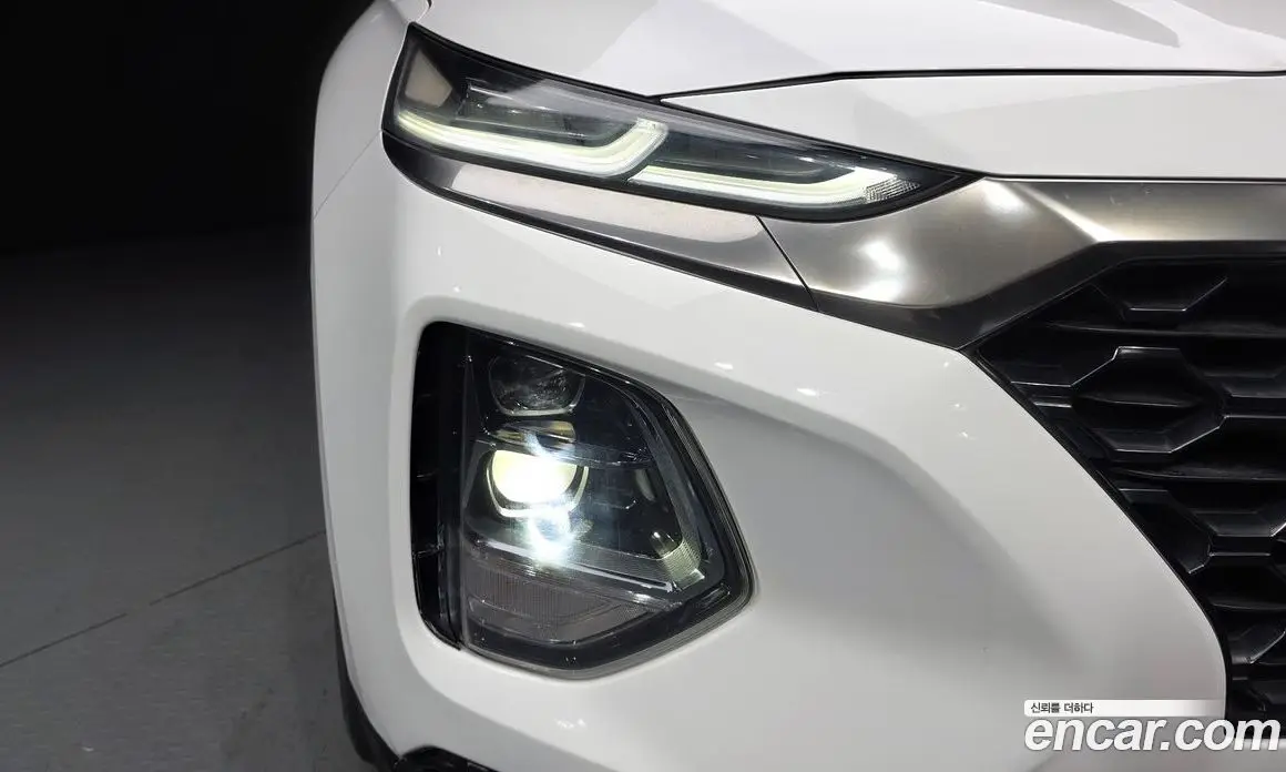 Hyundai Santa Fe 2018 2.0 автомат (гидро), фото 8