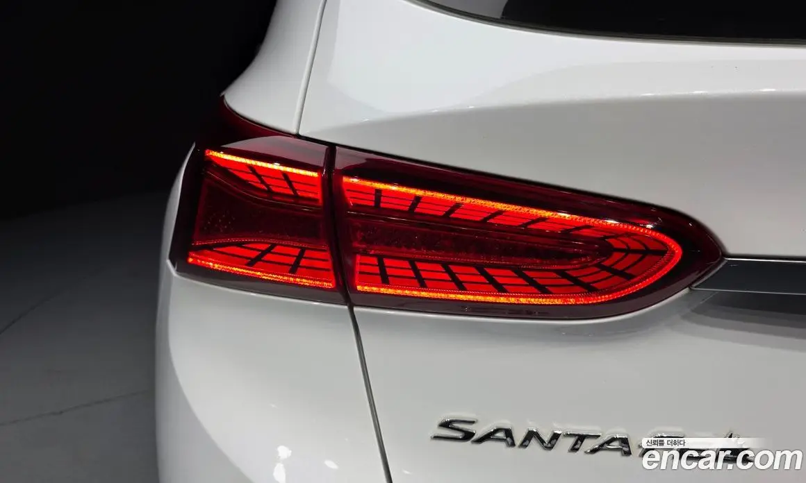 Hyundai Santa Fe 2018 2.0 автомат (гидро), фото 9