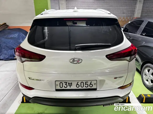 Hyundai Tucson 2015 2.0 автомат (гидро), миниатюра 4