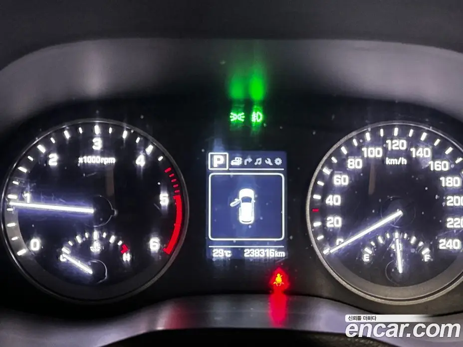 Hyundai Tucson 2015 2.0 автомат (гидро), фото 10