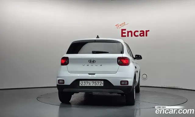 Hyundai Venue 2020 1.6 автомат (гидро), миниатюра 3