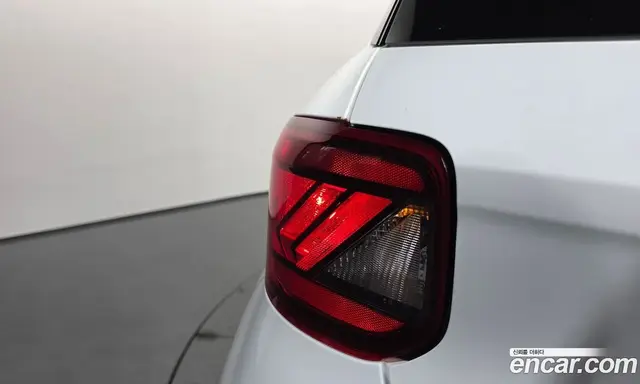 Hyundai Venue 2020 1.6 автомат (гидро), миниатюра 8