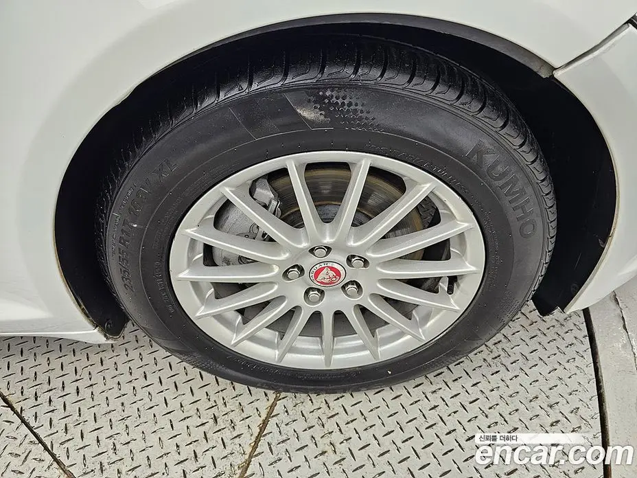 Jaguar XF 2014 2.2 автомат (гидро), фото 5