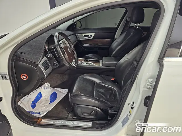 Jaguar XF 2014 2.2 автомат (гидро), миниатюра 10