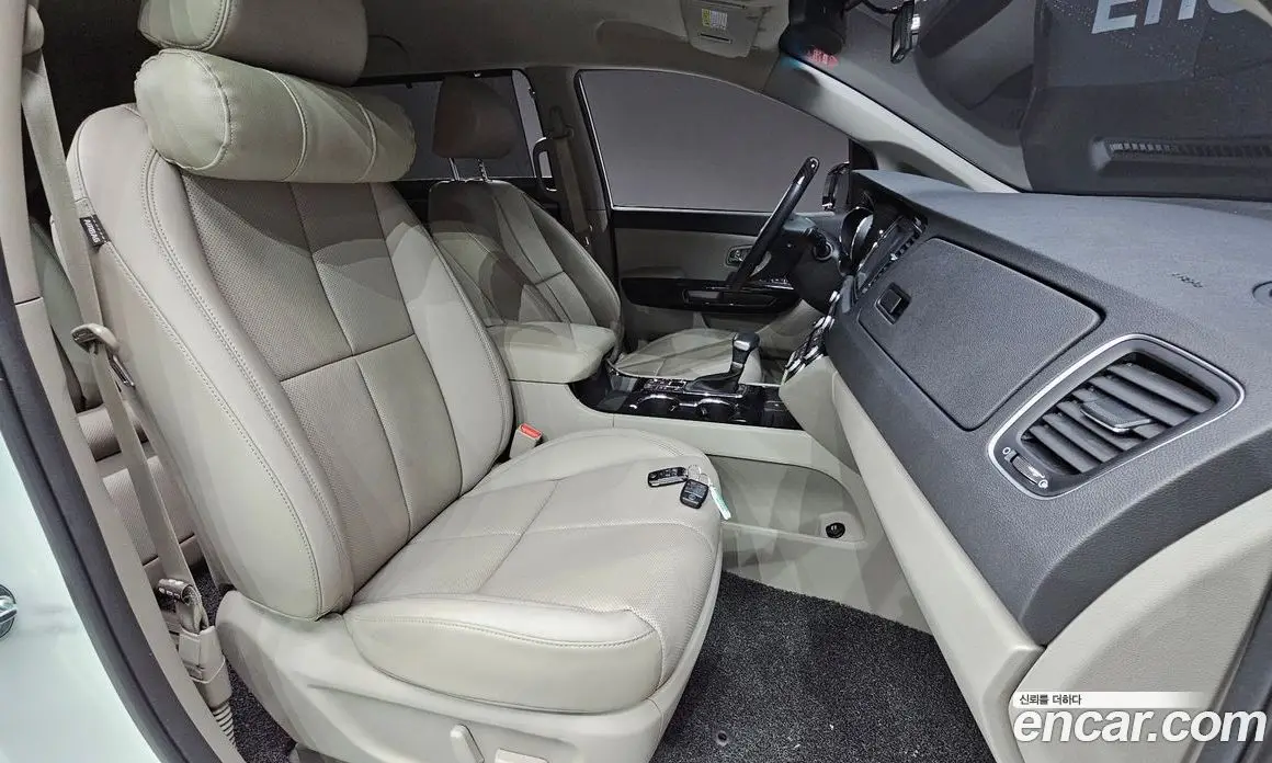 Kia Carnival 2020 2.2 автомат (гидро), фото 13