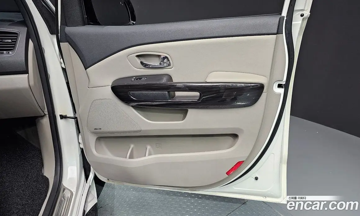 Kia Carnival 2020 2.2 автомат (гидро), фото 15