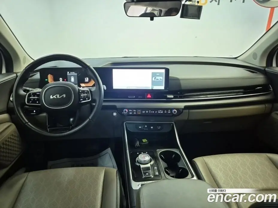 Kia Carnival 2024 1.6 автомат (гидро), фото 13