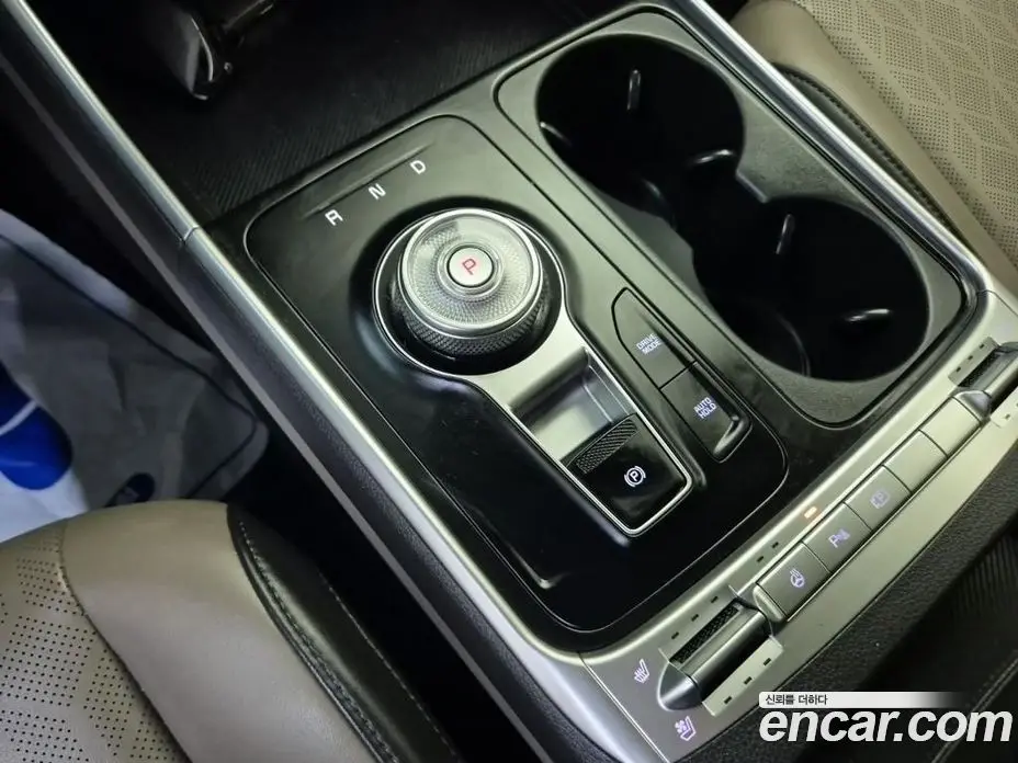 Kia Carnival 2024 1.6 автомат (гидро), фото 14