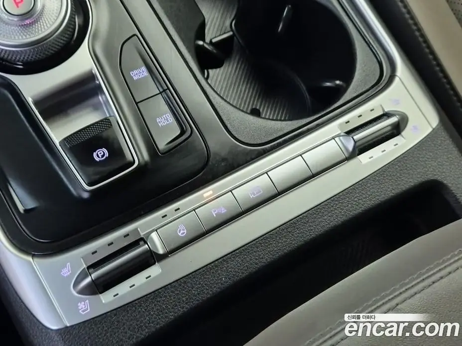 Kia Carnival 2024 1.6 автомат (гидро), фото 15