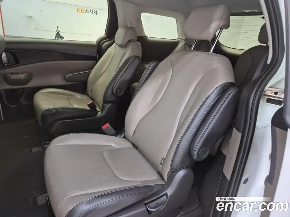 Kia Carnival 2024 1.6 автомат (гидро), фото 5