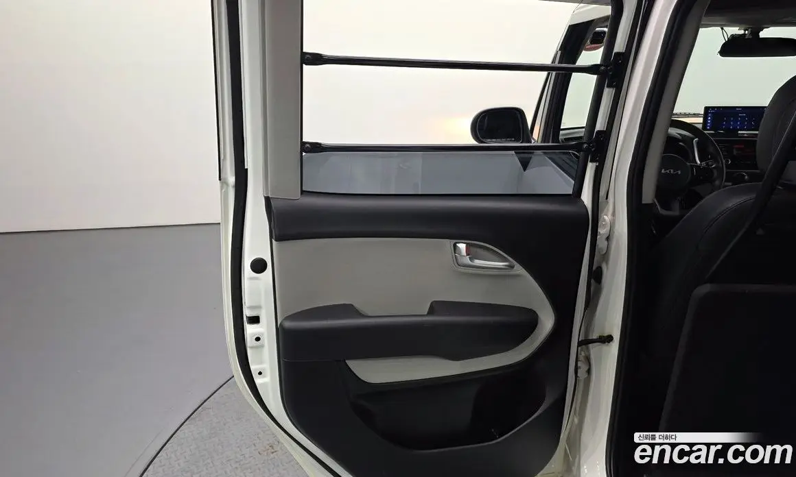 Kia Ray 2021 1.0 автомат (гидро), фото 15