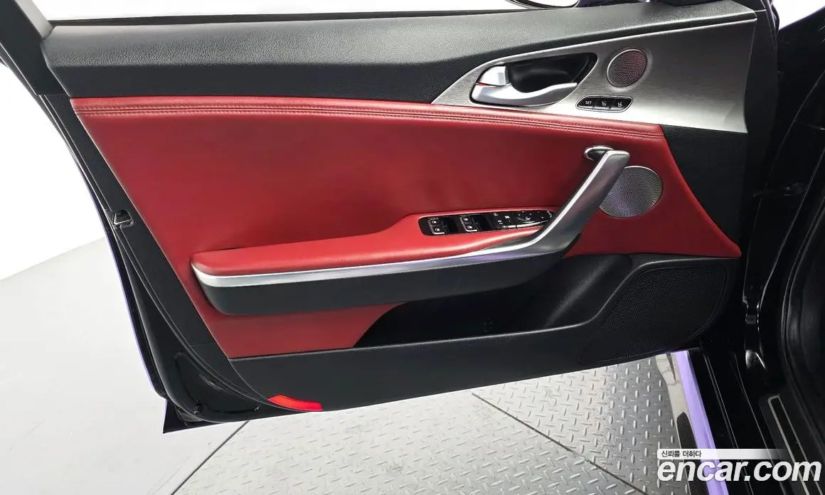 Kia Stinger 2019 3.3 автомат (гидро), фото 14