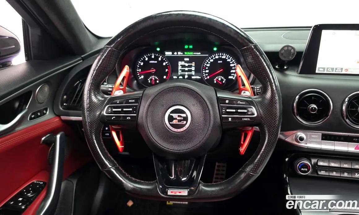 Kia Stinger 2019 3.3 автомат (гидро), фото 19