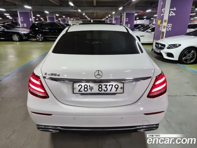 Mercedes-Benz E-Class 2016 1.9 автомат (гидро), миниатюра 4
