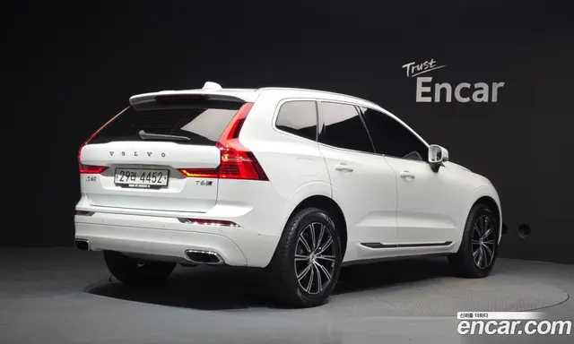 Volvo XC60 2019 2.0 автомат (гидро), миниатюра 2