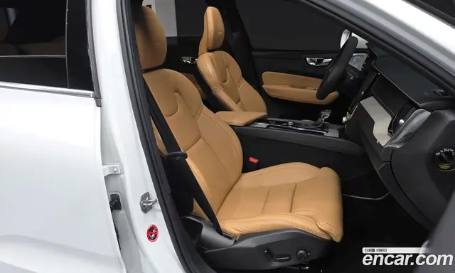 Volvo XC60 2019 2.0 автомат (гидро), миниатюра 12