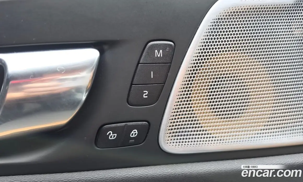 Volvo XC60 2019 2.0 автомат (гидро), фото 14
