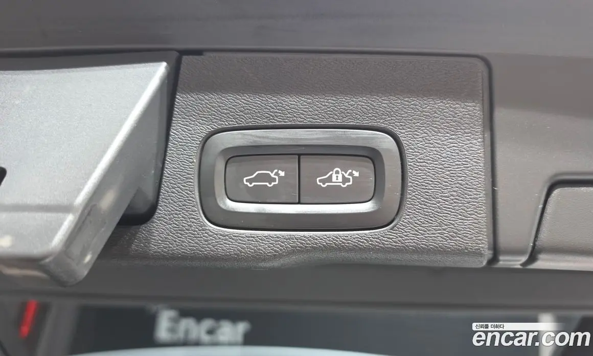 Volvo XC60 2019 2.0 автомат (гидро), фото 20
